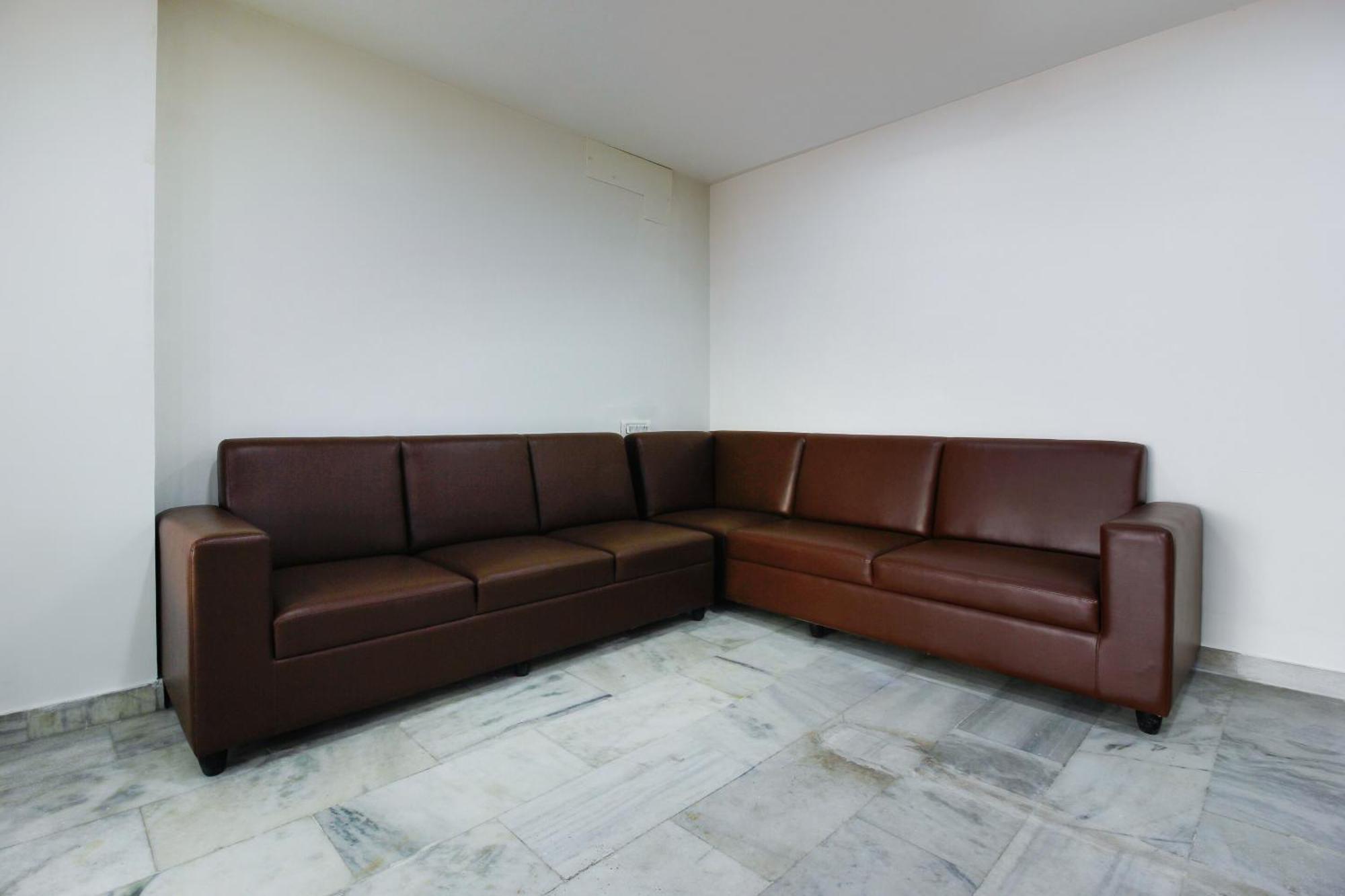 Capital O Sri Suprabhat Grand Near Kachiguda Railway Station Hyderabad Exterior photo